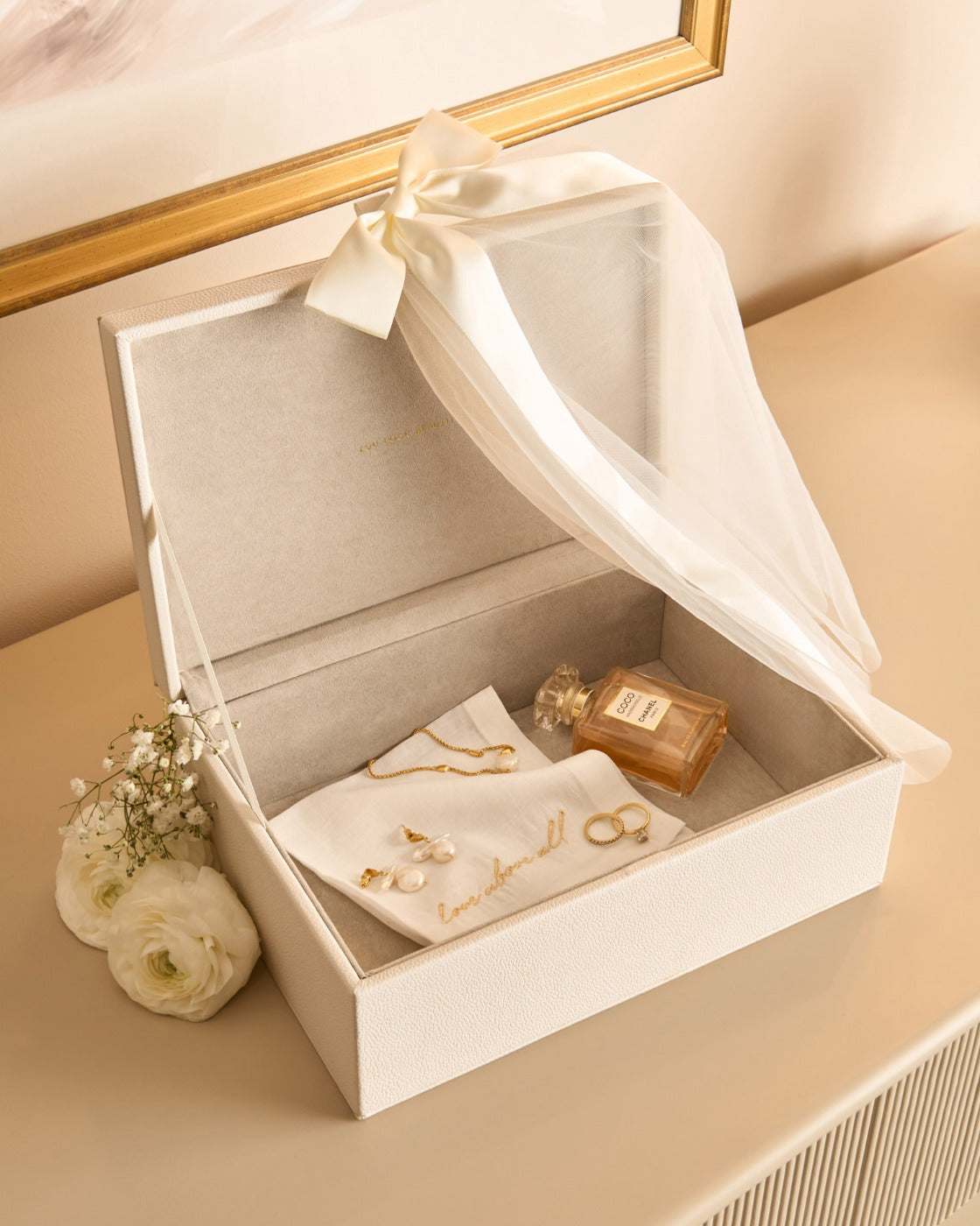 Keepsake Box 'Memories To Treasure Forever' in Off White