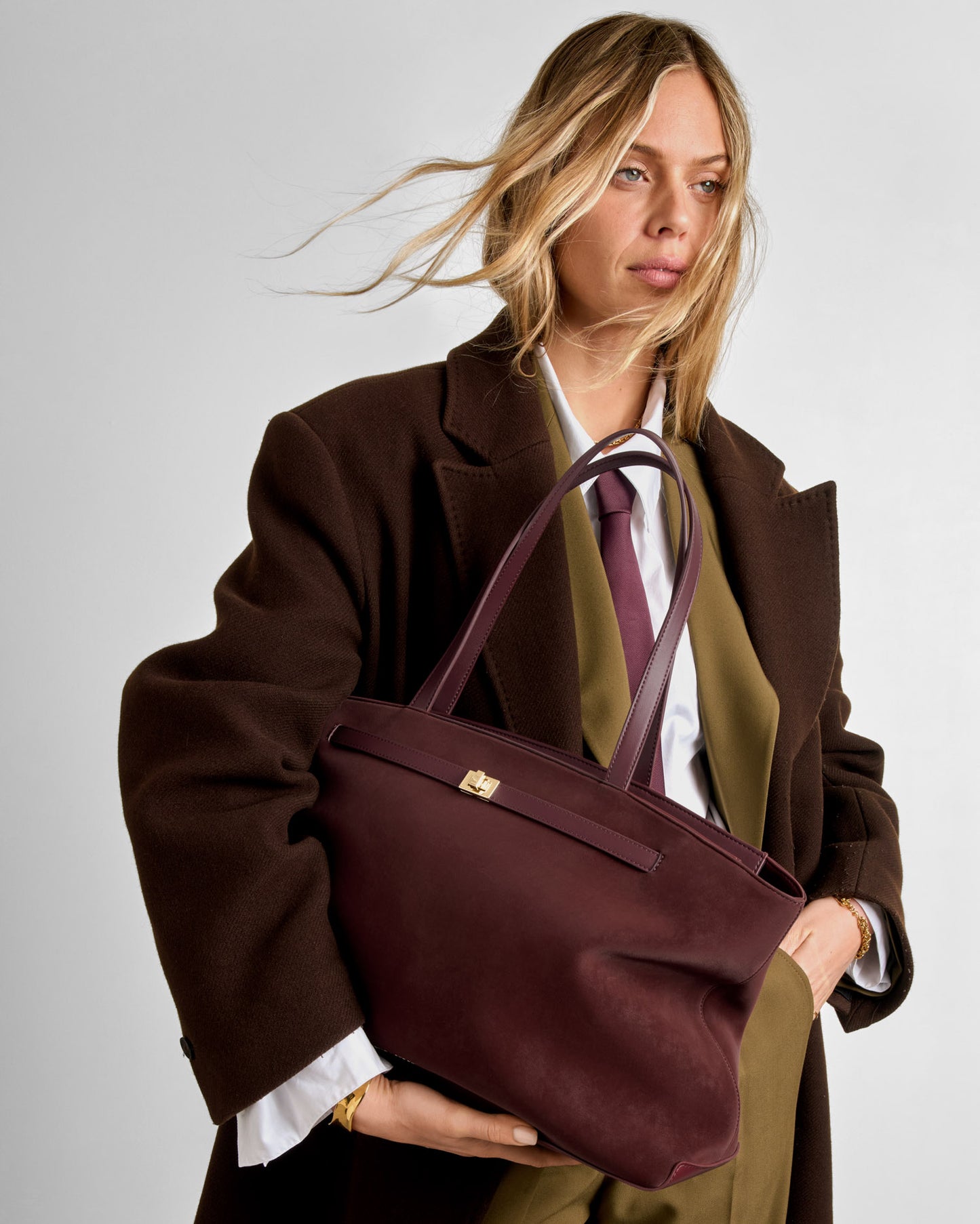 Orin Suedette Tote Bag in Cherry