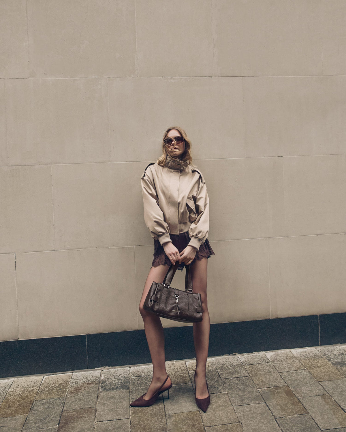 Billie Distressed Shoulder Bag in Chocolate