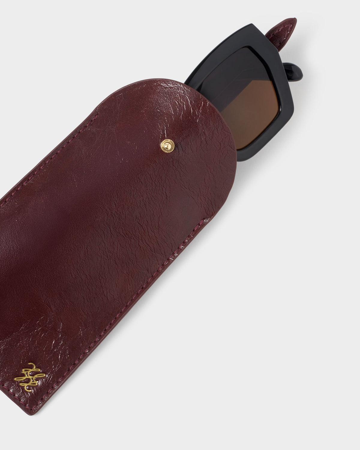 Glasses Sleeve in Patent Crackle Cherry