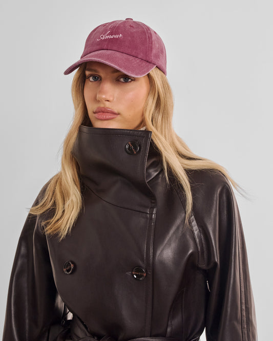 Embroidered Cap 'Amour' in Faded Red