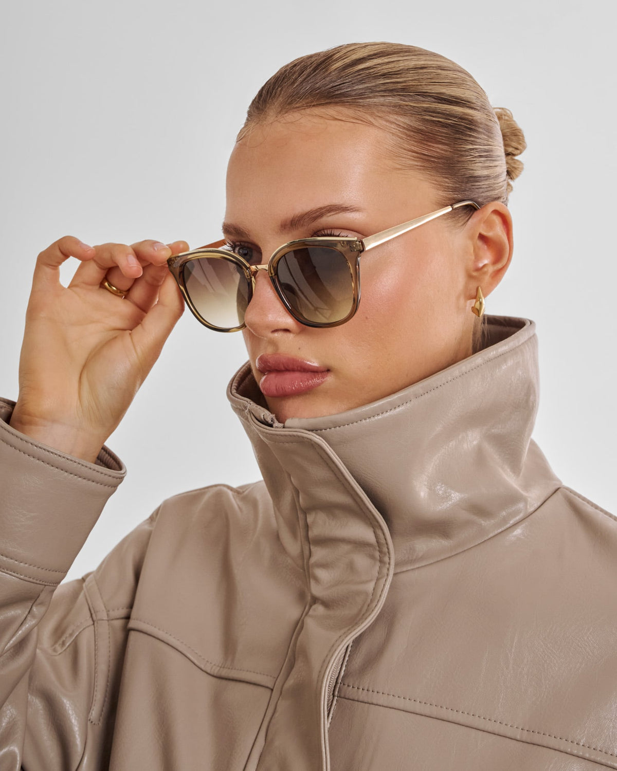 Provence Soft Square Sunglasses in Transparent Khaki